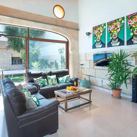 Owl Frida - Exclusive Holidays Villa